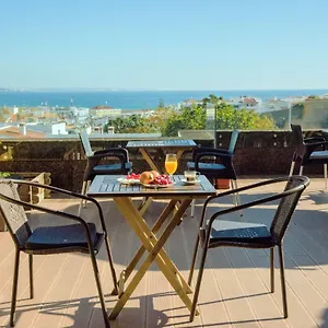 https://lagos-uptown-bed-breakfast.hotelaalgarve.com