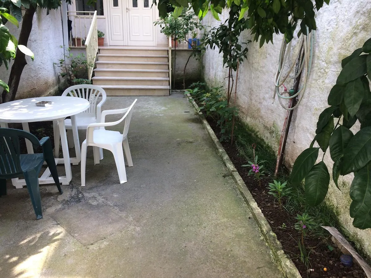 Bed & Breakfast Nina Guest House Tirana Albania